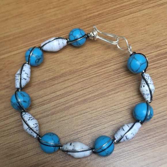 Handcrafted Recycled Paper Wire Wrapped Jewelry - Picture 4 of 6